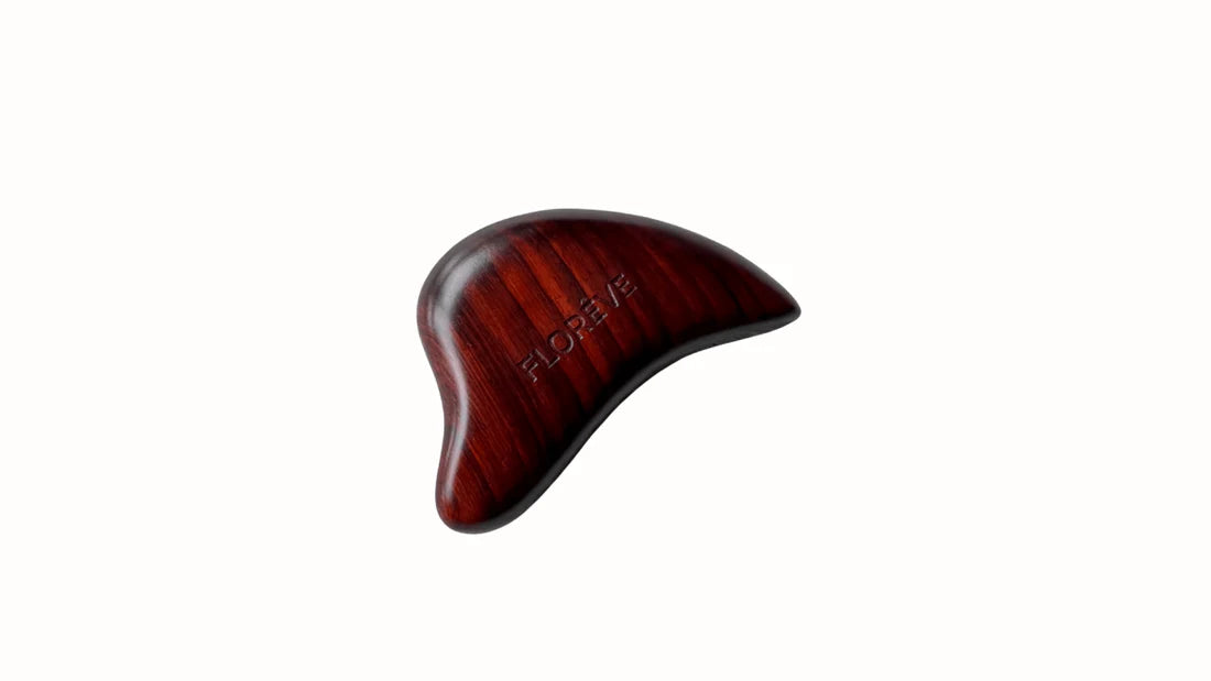 Gua Sha zo santalového dreva